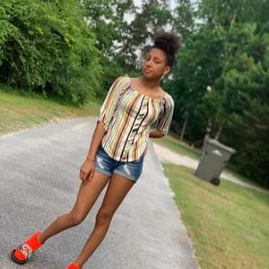 Meet your Posher, Brooke